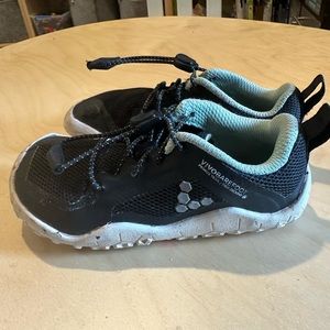 Primus Trail II FG US 9 barefoot shoes to older kids sneaker